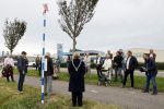 Anna Pauwlona 26 september 2020
Gerard Joling is bij de onthulling van een herdenkingsplakaat van een neergestort vliegtuig in 2e wereldoorlog. Cor de vriend van zijn moeder werd geeerd .