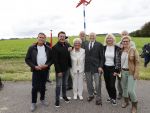 Anna Pauwlona 26 september 2020
Gerard Joling is bij de onthulling van een herdenkingsplakaat van een neergestort vliegtuig in 2e wereldoorlog. Cor de vriend van zijn moeder werd geeerd .
