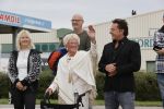 Anna Pauwlona 26 september 2020
Gerard Joling is bij de onthulling van een herdenkingsplakaat van een neergestort vliegtuig in 2e wereldoorlog. Cor de vriend van zijn moeder werd geeerd .
