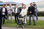 Anna Pauwlona 26 september 2020
Gerard Joling is bij de onthulling van een herdenkingsplakaat van een neergestort vliegtuig in 2e wereldoorlog. Cor de vriend van zijn moeder werd geeerd .