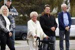 Anna Pauwlona 26 september 2020
Gerard Joling is bij de onthulling van een herdenkingsplakaat van een neergestort vliegtuig in 2e wereldoorlog. Cor de vriend van zijn moeder werd geeerd .