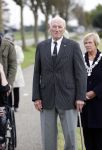 Anna Pauwlona 26 september 2020
Gerard Joling is bij de onthulling van een herdenkingsplakaat van een neergestort vliegtuig in 2e wereldoorlog. Cor de vriend van zijn moeder werd geeerd .