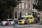 Amsterdam 7 oktober 2020
Voor de restaurants van Gordon staan een ambulance en een politie auto.
