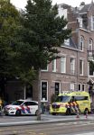 Amsterdam 7 oktober 2020
Voor de restaurants van Gordon staan een ambulance en een politie auto.