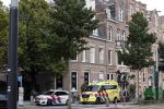 Amsterdam 7 oktober 2020
Voor de restaurants van Gordon staan een ambulance en een politie auto.