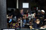 Amsterdam 29 september 2020
Hans v d Togt met vriendinnen en hondjes op terras