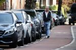 Amsterdam 26 september 2020
Jack Spijkerman bij zijn huis met zijn audi etron