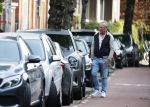 Amsterdam 26 september 2020
Jack Spijkerman bij zijn huis met zijn audi etron