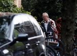 Amsterdam 26 september 2020
Jack Spijkerman bij zijn huis met zijn audi etron