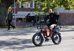 Amsterdam 19 september 2020
Johnny Heitinga op zijn electrische fiets