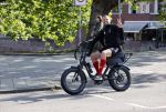 Amsterdam 19 september 2020
Johnny Heitinga op zijn electrische fiets