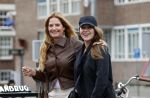 Amsterdam 27 september 2020
Mariska Hulscher met dochter in Amsterdam