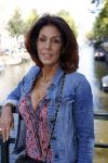 Amsterdam 18 september 2020
Rachel Hazes laat een tatoo zetten bij Hankypanky tatooshop op de wallen. Het woord mama wordt getatoeerd met daarin as van haar moeder.