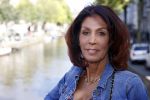 Amsterdam 18 september 2020
Rachel Hazes laat een tatoo zetten bij Hankypanky tatooshop op de wallen. Het woord mama wordt getatoeerd met daarin as van haar moeder.