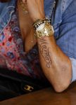 Amsterdam 18 september 2020
Rachel Hazes laat een tatoo zetten bij Hankypanky tatooshop op de wallen. Het woord mama wordt getatoeerd met daarin as van haar moeder.