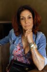 Amsterdam 18 september 2020
Rachel Hazes laat een tatoo zetten bij Hankypanky tatooshop op de wallen. Het woord mama wordt getatoeerd met daarin as van haar moeder.