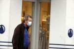 Amsterdam 30 september 2020
Robert ten Brink doet boodschappen met een mondkapje.