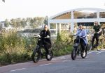 Amsterdam 22 september 2020
Skyler en Lia Witschge op hun electrische Knaap fietsen