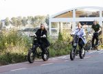 Amsterdam 22 september 2020
Skyler en Lia Witschge op hun electrische Knaap fietsen