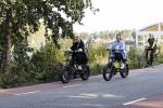Amsterdam 22 september 2020
Skyler en Lia Witschge op hun electrische Knaap fietsen