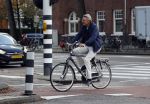 Amsterdam 29 september 2020
Ursul de Geer fietsend in Amsterdam zuid