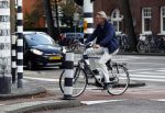 Amsterdam 29 september 2020
Ursul de Geer fietsend in Amsterdam zuid