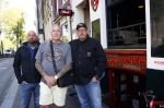 Amsterdam 18 september 2020
Rachel Hazes laat een tatoo zetten bij Hankypanky tatooshop op de wallen. Het woord mama wordt getatoeerd met daarin as van haar moeder. familie Willem v Boxtel.