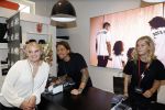 Lelystad 3 september 2021
Andre Hazes en Djarno Hofland hebben een AH6 geopend in de outlet in lelystad.