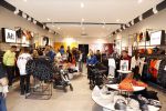 Lelystad 3 september 2021
Andre Hazes en Djarno Hofland hebben een AH6 geopend in de outlet in lelystad.
