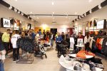 Lelystad 3 september 2021
Andre Hazes en Djarno Hofland hebben een AH6 geopend in de outlet in lelystad.