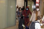 Amsterdam 17 oktober 2021
Andre Hazes en zijn moeder rachel Hazes rriveren op schiphol nadat Andre 4 weken in Spanje is geweest.