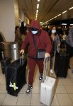 Amsterdam 17 oktober 2021
Andre Hazes en zijn moeder rachel Hazes rriveren op schiphol nadat Andre 4 weken in Spanje is geweest.
