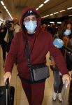 Amsterdam 17 oktober 2021
Andre Hazes en zijn moeder rachel Hazes rriveren op schiphol nadat Andre 4 weken in Spanje is geweest.