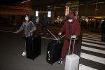Amsterdam 17 oktober 2021
Andre Hazes en zijn moeder rachel Hazes rriveren op schiphol nadat Andre 4 weken in Spanje is geweest.
