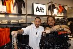 Lelystad 3 september 2021
Andre Hazes en Djarno Hofland hebben een AH6 geopend in de outlet in lelystad.