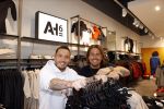 Lelystad 3 september 2021
Andre Hazes en Djarno Hofland hebben een AH6 geopend in de outlet in lelystad.