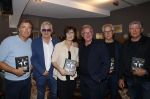Volendam 12 oktober 2021
Boekpresentatie Jan Keizer bij Hotel Spaander in Volendam . Alle oude bendleden van BZN zijn aanwezig zoals Annie Schilder Carola Smit Jan Tuijp Jack Veerman Thomas Tol Dick Plat en John Meijer
