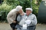 Vlaardingen 17 september 2021
Bas v Toor viert zijn 86e verjaardag . Er is een defile met Bassie en Adriaan auto's. Ook de vrouw van Bas , Coby zijn dochter Liesbeth en schoonzoon Evert waren aanwezig.