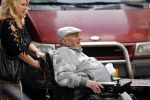 Vlaardingen 17 september 2021
Bas v Toor viert zijn 86e verjaardag . Er is een defile met Bassie en Adriaan auto's. Ook de vrouw van Bas , Coby zijn dochter Liesbeth en schoonzoon Evert waren aanwezig.