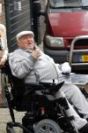 Vlaardingen 17 september 2021
Bas v Toor viert zijn 86e verjaardag . Er is een defile met Bassie en Adriaan auto's. Ook de vrouw van Bas , Coby zijn dochter Liesbeth en schoonzoon Evert waren aanwezig.