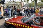 Vlaardingen 17 september 2021
Bas v Toor viert zijn 86e verjaardag . Er is een defile met Bassie en Adriaan auto's. Ook de vrouw van Bas , Coby zijn dochter Liesbeth en schoonzoon Evert waren aanwezig.