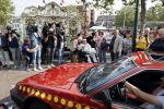 Vlaardingen 17 september 2021
Bas v Toor viert zijn 86e verjaardag . Er is een defile met Bassie en Adriaan auto's. Ook de vrouw van Bas , Coby zijn dochter Liesbeth en schoonzoon Evert waren aanwezig.