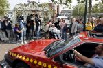 Vlaardingen 17 september 2021
Bas v Toor viert zijn 86e verjaardag . Er is een defile met Bassie en Adriaan auto's. Ook de vrouw van Bas , Coby zijn dochter Liesbeth en schoonzoon Evert waren aanwezig.