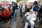 Vlaardingen 17 september 2021
Bas v Toor viert zijn 86e verjaardag . Er is een defile met Bassie en Adriaan auto's. Ook de vrouw van Bas , Coby zijn dochter Liesbeth en schoonzoon Evert waren aanwezig.