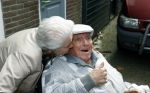 Vlaardingen 17 september 2021
Bas v Toor viert zijn 86e verjaardag . Er is een defile met Bassie en Adriaan auto's. Ook de vrouw van Bas , Coby zijn dochter Liesbeth en schoonzoon Evert waren aanwezig.