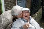 Vlaardingen 17 september 2021
Bas v Toor viert zijn 86e verjaardag . Er is een defile met Bassie en Adriaan auto's. Ook de vrouw van Bas , Coby zijn dochter Liesbeth en schoonzoon Evert waren aanwezig.
