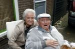 Vlaardingen 17 september 2021
Bas v Toor viert zijn 86e verjaardag . Er is een defile met Bassie en Adriaan auto's. Ook de vrouw van Bas , Coby zijn dochter Liesbeth en schoonzoon Evert waren aanwezig.