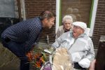 Vlaardingen 17 september 2021
Bas v Toor viert zijn 86e verjaardag . Er is een defile met Bassie en Adriaan auto's. Ook de vrouw van Bas , Coby zijn dochter Liesbeth en schoonzoon Evert waren aanwezig. Bas en sander de Kramer