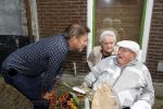 Vlaardingen 17 september 2021
Bas v Toor viert zijn 86e verjaardag . Er is een defile met Bassie en Adriaan auto's. Ook de vrouw van Bas , Coby zijn dochter Liesbeth en schoonzoon Evert waren aanwezig. Bas en sander de Kramer