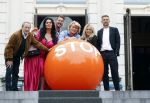 Amsterdam 2 september 2021
Aftrap van Stoptober bij Vondel CS.
Aanwezig Patricia PaaY Hans Klok Bill v Dijk  Louisa en Rowan en Patrick Martens .